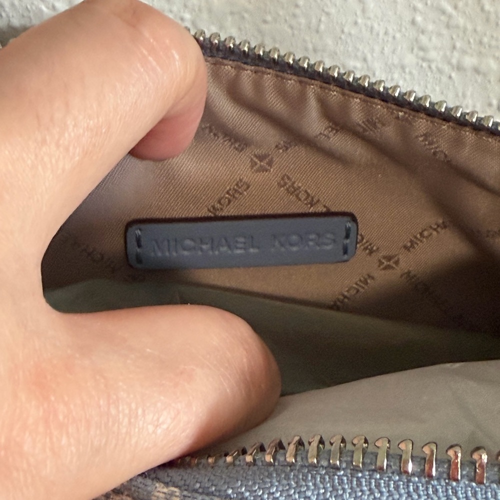 Michael Kors Blue Chambray MK Monogram MD Pouchette - Picture 6 of 8